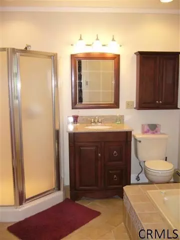 422 Deepkill Rd, Troy, NY 12182 photo 15