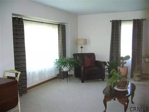 422 Deepkill Rd, Troy, NY 12182 photo 4
