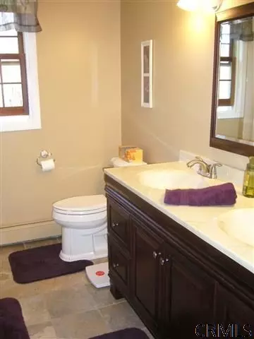 422 Deepkill Rd, Troy, NY 12182 photo 18