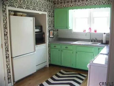 751 Elm Ave, Selkirk, NY 12158 photo 2