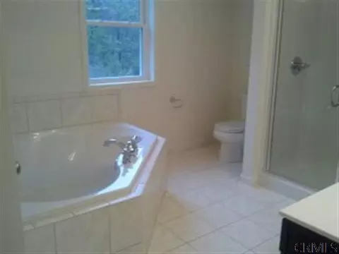 13 Ridgewood Dr, Halfmoon, NY 12118 photo 5