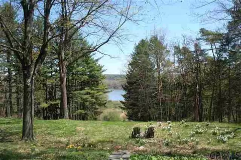 71 Simmons Rd, Glenmont, NY 12077 photo 17