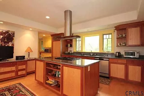 71 Simmons Rd, Glenmont, NY 12077 photo 5