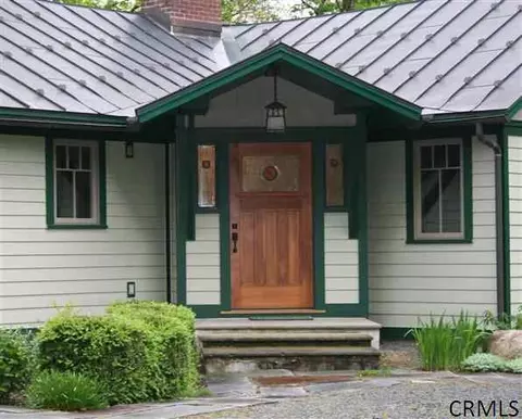 71 Simmons Rd, Glenmont, NY 12077 photo 3
