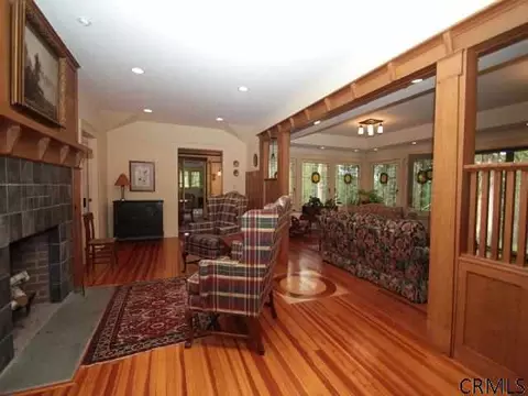71 Simmons Rd, Glenmont, NY 12077 photo 11