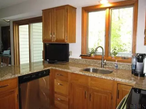 48 Daniel St, Slingerlands, NY 12159 photo 7