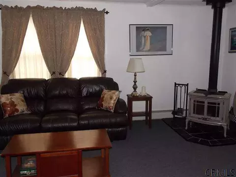 606 Engleman Ave, Scotia, NY 12302 photo 2