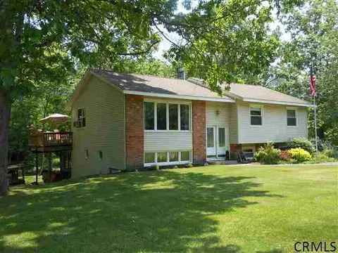 17 Upper Parker Rd, Selkirk, NY 12158 photo 1