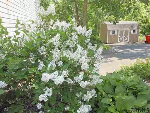 17 Upper Parker Rd, Selkirk, NY 12158 photo 2