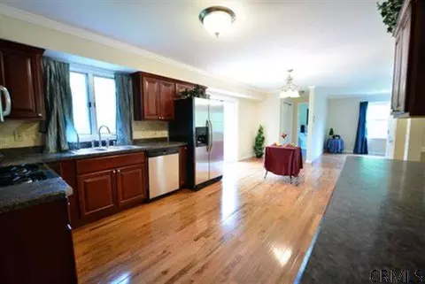 4 South Ave, East Glenville, NY 12008 photo 4
