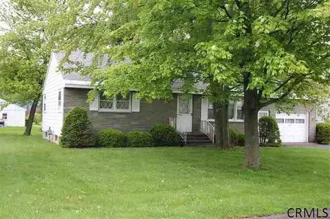 1216 Hendrickson Ave, Schenectady, NY 12309 photo 3