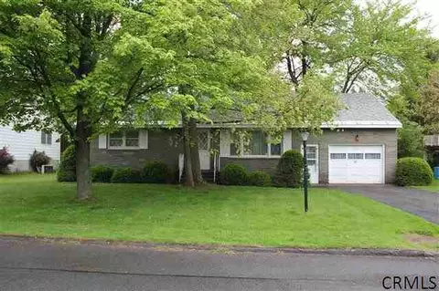 1216 Hendrickson Ave, Schenectady, NY 12309 photo 1
