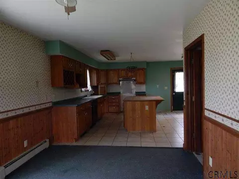 482 Hilltop Rd, Sprakers, NY 12166 photo 7