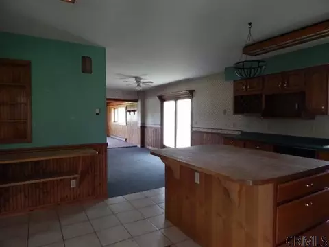 482 Hilltop Rd, Sprakers, NY 12166 photo 6