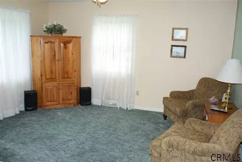 1102 Austin Pl, Schenectady, NY 12306 photo 3
