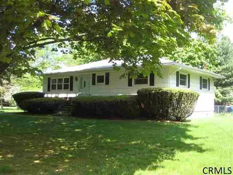 16 Larch St, Leeds, NY 12451 photo 11