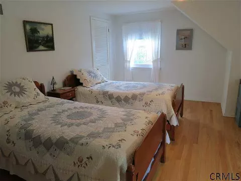 16 Eberle Rd, Latham, NY 12110 photo 10
