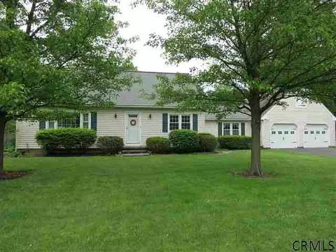 16 Eberle Rd, Latham, NY 12110 photo 1