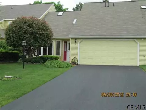 3 Standish Dr, Glenmont, NY 12077 photo 1