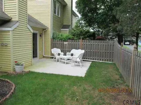 3 Standish Dr, Glenmont, NY 12077 photo 3