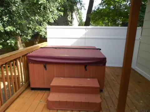 44 Clement Ave, Schenectady, NY 12304 photo 14