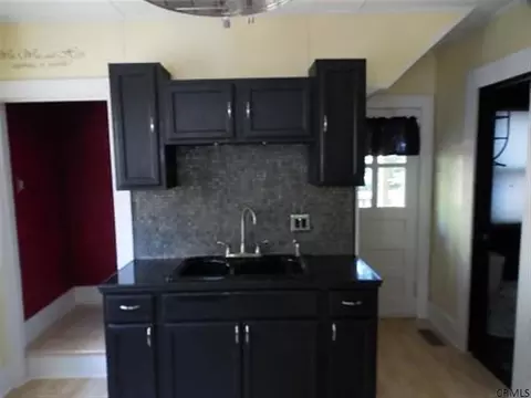 44 Clement Ave, Schenectady, NY 12304 photo 3