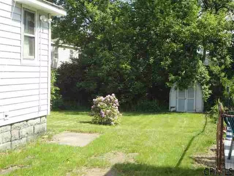 1912 Broad St, Schenectady, NY 12306 photo 2