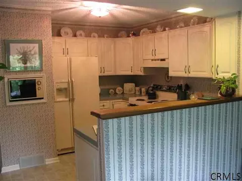 9 Crowsnest Ct, Waterford, NY 12188 photo 7