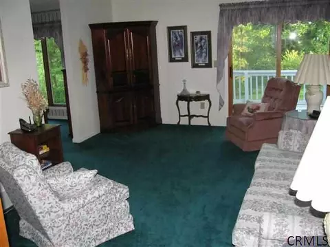 9 Crowsnest Ct, Waterford, NY 12188 photo 5