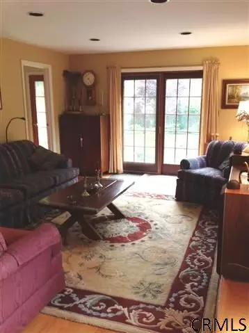 26 Charles Blvd, Delmar, NY 12054 photo 7
