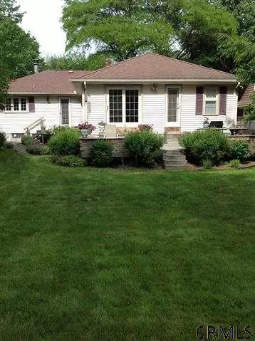 26 Charles Blvd, Delmar, NY 12054 photo 2