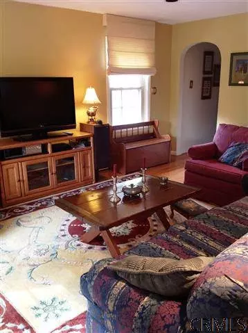 26 Charles Blvd, Delmar, NY 12054 photo 8