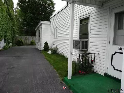 1013 4th Ave, Schenectady, NY 12303 photo 2