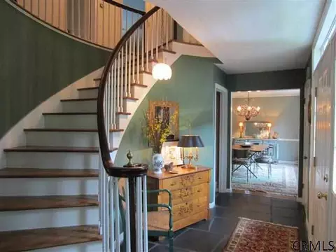 6 Macaffer Dr, Menands, NY 12204 photo 3