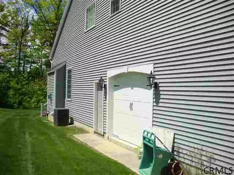 26 Summit Trl, Halfmoon, NY 12118 photo 4