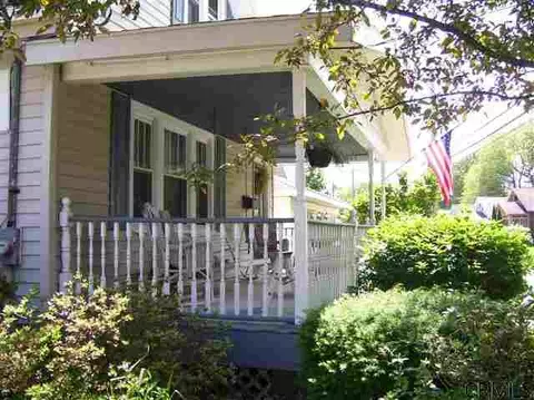 29 Cuthbert St, Scotia, NY 12302 photo 2