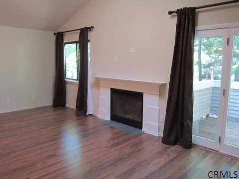 209 Grenadier Ct, Clifton Park, NY 12065 photo 2