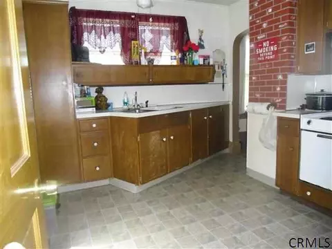 231 Edward St, Schenectady, NY 12304 photo 11