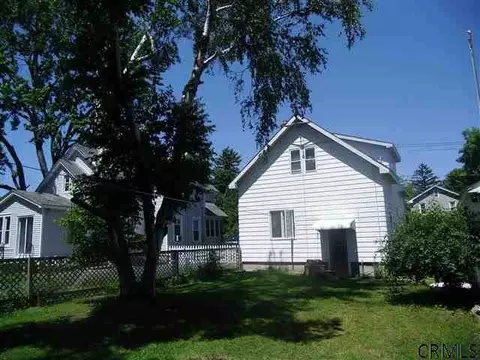 231 Edward St, Schenectady, NY 12304 photo 3