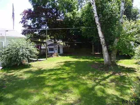 231 Edward St, Schenectady, NY 12304 photo 4
