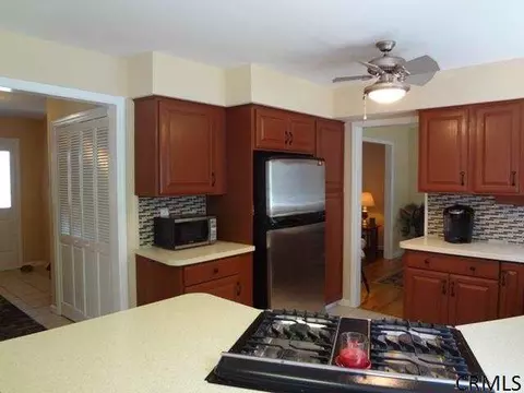 7 Kasper Dr, Clifton Park, NY 12065 photo 11