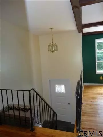 8 Salem Rd, Delmar, NY 12054 photo 5