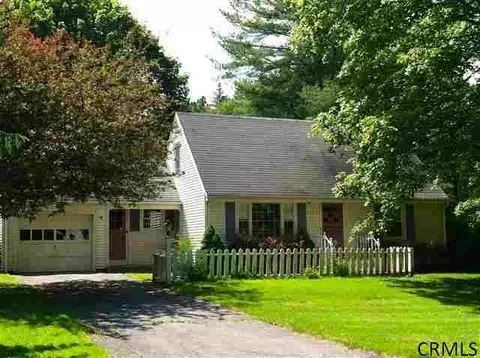 29 Hunter Rd, Delmar, NY 12054 photo 1