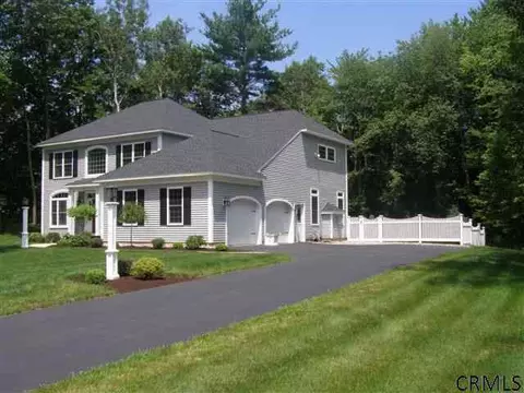 149 Bender Ln, Glenmont, NY 12077 photo 2