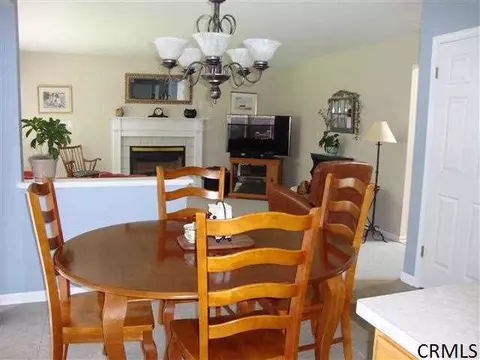 24 Eileen Ln, Glenmont, NY 12077 photo 14