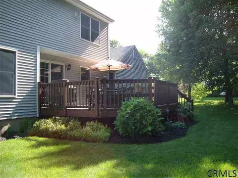 24 Eileen Ln, Glenmont, NY 12077 photo 6