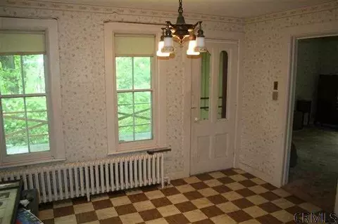 682684 River Rd, Glenmont, NY 12077 photo 8