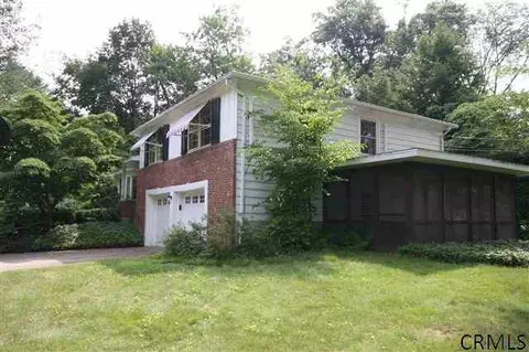 4 Oldox Rd, Delmar, NY 12054 photo 3