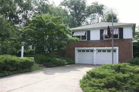 4 Oldox Rd, Delmar, NY 12054 photo 2