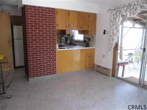 162 Beach Rd, Clifton Park, NY 12065 photo 8